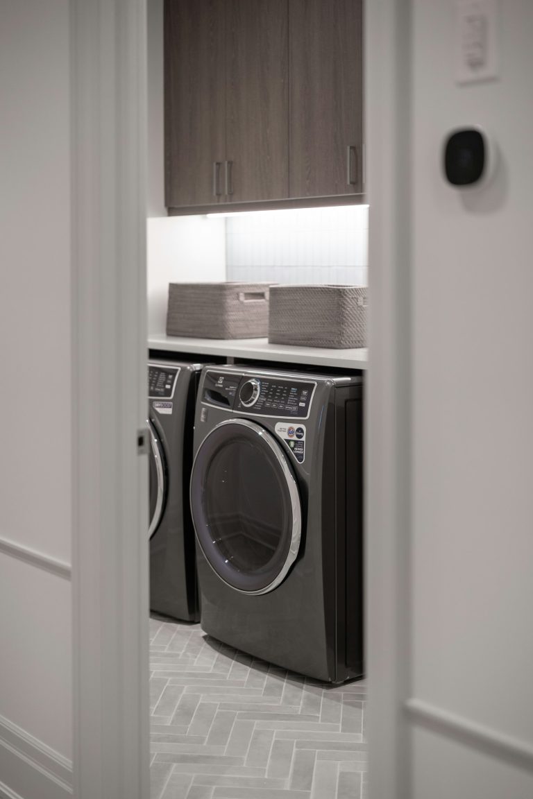 Electrolux ELFE7537AW Dryer — specifications and repair