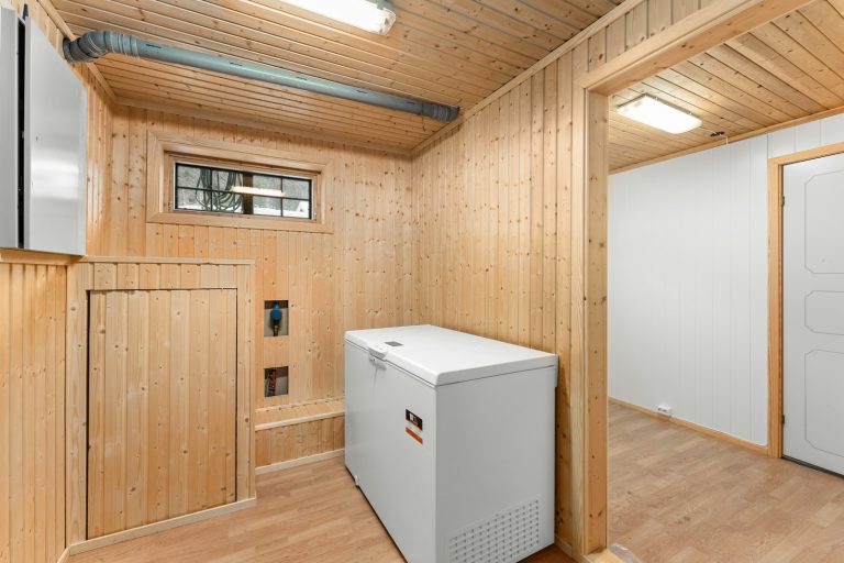 Electrolux EILFU17GS Freezer — specifications and repair